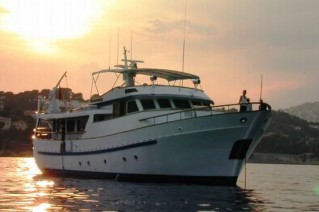 CALYPSO OF MALAHIDE -  Sunset at Anchor
